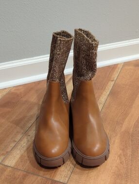 Universal Thread Woven Chelsea Boots